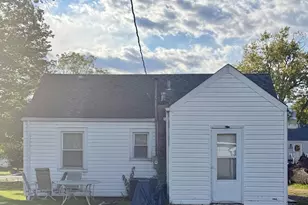 121 N Raymond St, Griffith, IN 46319 - Photo 2
