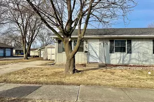 707 Thomas St, Crown Point, IN 46307 - Photo 2