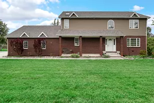 649 Yellowstone Dr, Hebron, IN 46341 - Photo 2