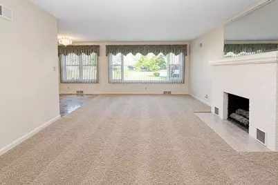 907 E 19th Street, La Porte, IN 46350 - Photo 18