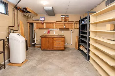 907 E 19th Street, La Porte, IN 46350 - Photo 30