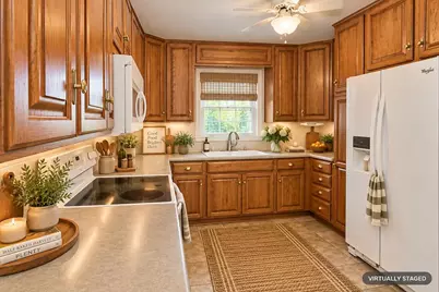 907 E 19th Street, La Porte, IN 46350 - Photo 12