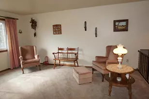 420 Sassafras Dr, Valparaiso, IN 46385 - Photo 4