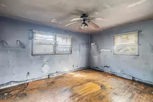 4931 Hillcrest St, Michigan City, IN 46360 - Photo 12