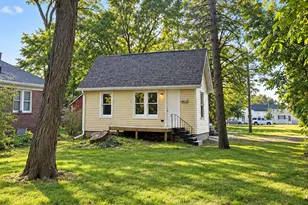210 Ridgeland Ave, Michigan City, IN 46360 - Photo 2
