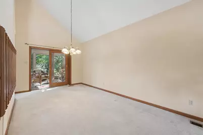 1204 Bartlett Drive, Valparaiso, IN 46383 - Photo 12
