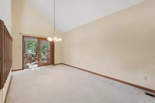 1204 Bartlett Dr, Valparaiso, IN 46383 - Photo 12