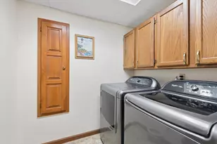 1204 Bartlett Dr, Valparaiso, IN 46383 - Photo 16