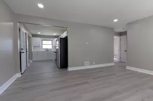 7049 California Ave, Hammond, IN 46323 - Photo 4