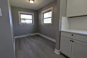 7049 California Ave, Hammond, IN 46323 - Photo 8