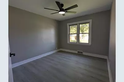 7049 California Avenue, Hammond, IN 46323 - Photo 16