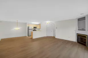 2700 Georgetowne Dr, Highland, IN 46322 - Photo 10