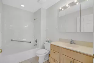 2700 Georgetowne Dr, Highland, IN 46322 - Photo 22