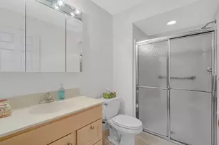 2700 Georgetowne Dr, Highland, IN 46322 - Photo 20