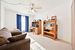 629 W 39th Pl, Hobart, IN 46342 - Photo 6