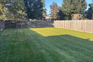 336 Fox Trail Ct, Hobart, IN 46342 - Photo 8