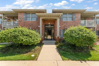 607 Cambridge Court #1d, Munster, IN 46321 - Photo 1