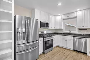 1717 W 98th Pl, Crown Point, IN 46307 - Photo 8