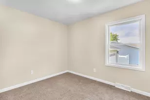 1717 W 98th Pl, Crown Point, IN 46307 - Photo 10