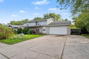 641 Seminole Dr, Lowell, IN 46356 - Photo 2