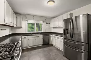 601 Madison St, Valparaiso, IN 46385 - Photo 10