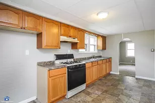 23910 Ivy St, Schneider, IN 46376 - Photo 8