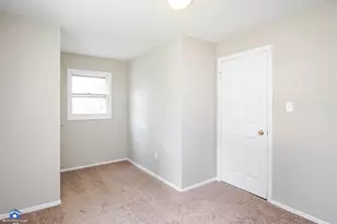 23910 Ivy St, Schneider, IN 46376 - Photo 12