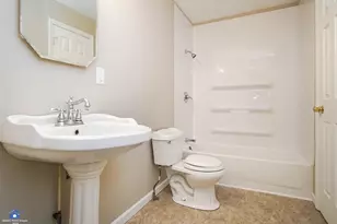 23910 Ivy St, Schneider, IN 46376 - Photo 14