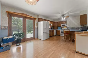 427 Northfield Ln, Valparaiso, IN 46383 - Photo 10