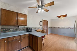 427 Northfield Ln, Valparaiso, IN 46383 - Photo 12