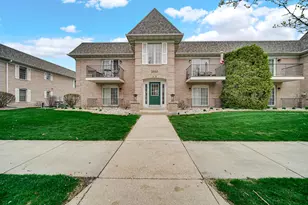 2649 Georgetowne, Highland, IN 46322 - Photo 1