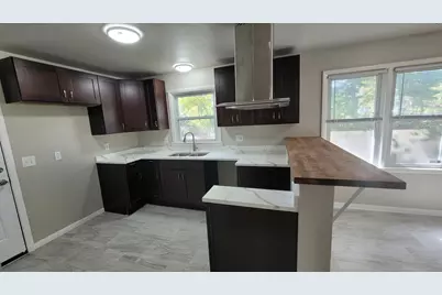 631 E 46th Avenue, Gary, IN 46409 - Photo 16