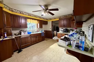 815 W 39th Ave, Hobart, IN 46342 - Photo 6