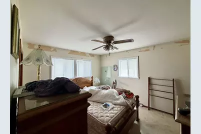815 W 39th Avenue, Hobart, IN 46342 - Photo 8