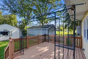 759 Water St, Hobart, IN 46342 - Photo 6