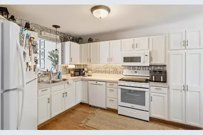 1233 W 82nd Lane, Merrillville, IN 46410 - Photo 10