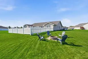1233 W 82nd Ln, Merrillville, IN 46410 - Photo 22