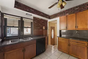 1341 Lincoln St, Hobart, IN 46342 - Photo 12