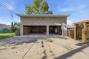 8508 Liable Rd, Highland, IN 46322 - Photo 8