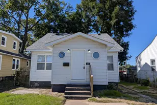 428 N Carroll Ave, Michigan City, IN 46360 - Photo 1