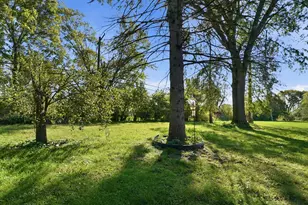 5863 Taft Pl, Merrillville, IN 46410 - Photo 6