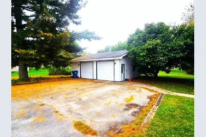 201 W Walnut Street, Morocco, IN 47963 - Photo 4