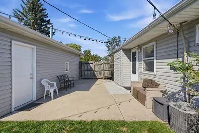 7902 Bertram Avenue, Hammond, IN 46324 - Photo 14