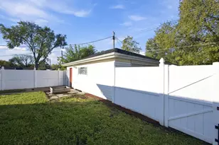 230 N Arbogast St, Griffith, IN 46319 - Photo 30