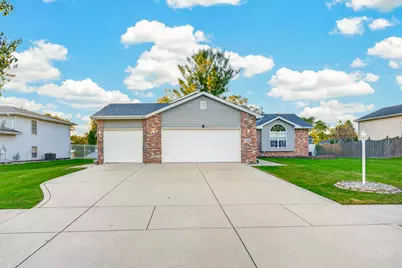 1138 S Delaware Street, Hobart, IN 46342 - Photo 2