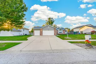 1138 S Delaware St, Hobart, IN 46342 - Photo 1