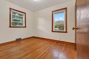 17 N Washington St, Hobart, IN 46342 - Photo 16