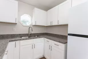 510 E 10th St, Michigan City, IN 46360 - Photo 6