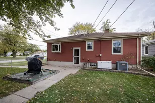 3204 Maple Dr, Highland, IN 46322 - Photo 2