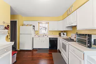 2328 Deerpath Dr W, Schererville, IN 46375 - Photo 8
